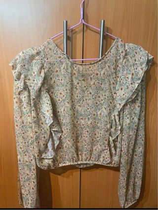 Blusa estampada flores manga larga