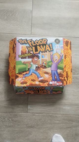 The Floor is Lava Juego de Mesa Goliath