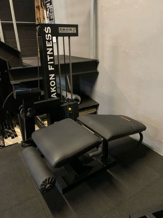 Máquina Dual Extensión Cuádriceps/Femoral tumbado