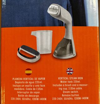 Plancha Vertical Ropa 1400W 220ML