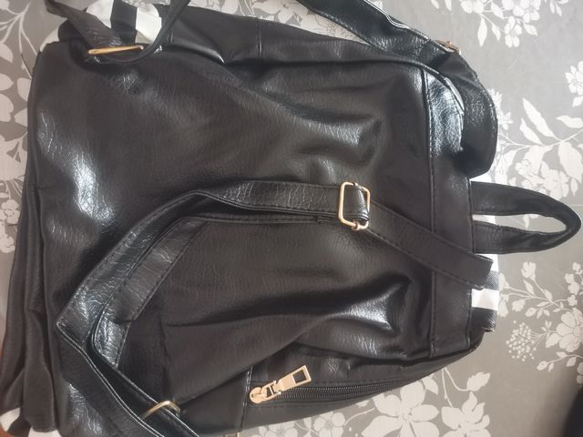 Mochila rayas blanco y negro