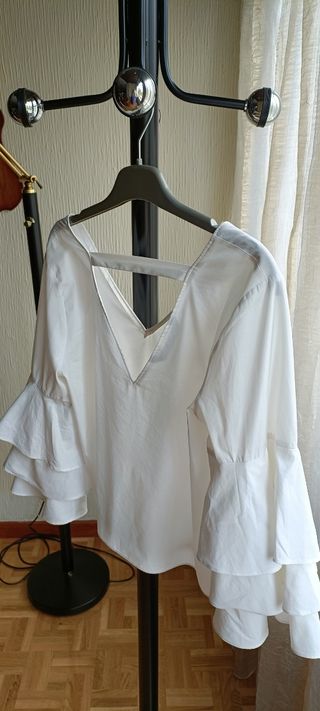 Blusa Zara blanca manga francesa volantes