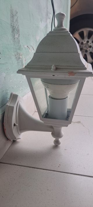 Lampada lanterna da esterno bianca in plastica e v