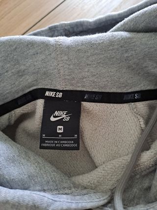 Sudadera Nike SB Gris