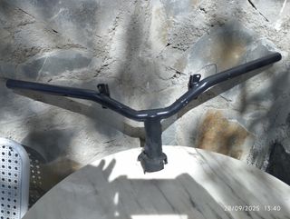 MANILLAR DE PEUGEOT TREKKER 