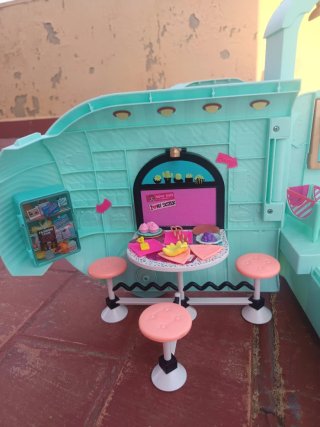 Caravana L.O.L. Surprise! OMG Glam N Go Camper