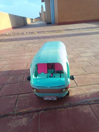 Caravana L.O.L. Surprise! OMG Glam N Go Camper
