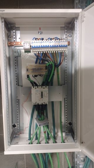 Electricista, manitas