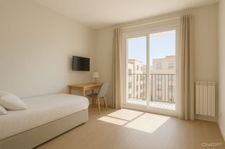 Habitación luminosa con servicios