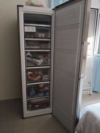 Nevera Hisense y congelador Infiniton tipo America