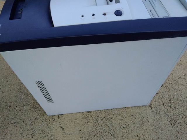 Ordenador pc AMD 2400 Windows XP casi regalo 