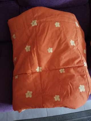 Edredón cama 90 estrellas naranja