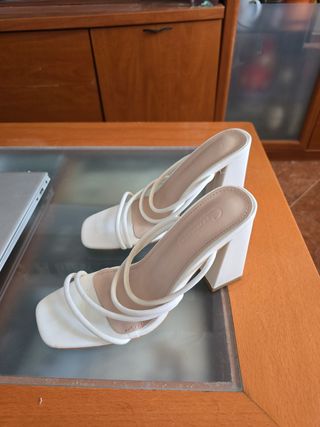 Sandalias tacón blancas verano, como nuevo 