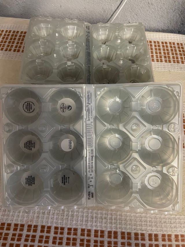 Pack de 12 + 20 hueveras de 6 huevos