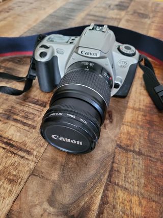 Cámara Canon EOS 300 Plata y Negra