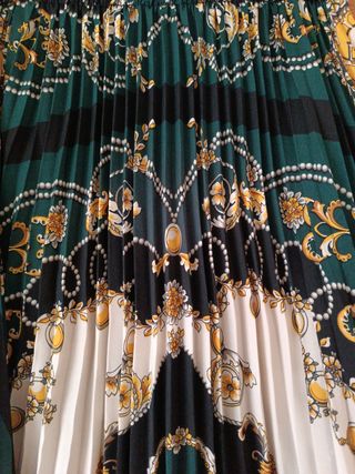 Falda larga plisada Zara