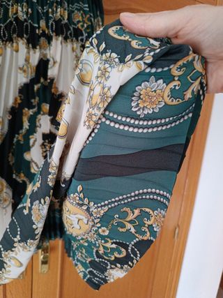 Falda larga plisada Zara