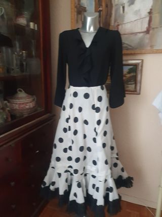 Falda flamenca lunares blanco y negro