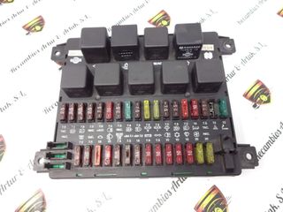 Caja de fusibles  Nissan 24063G4900 24063-G4900
