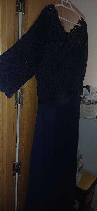 Vestido azul de encaje