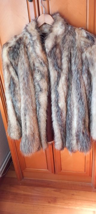 Chaquetón de piel natural opossum. 