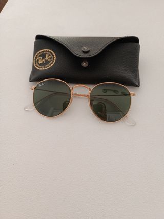 Gafas de sol Ray-Ban doradas y verdes