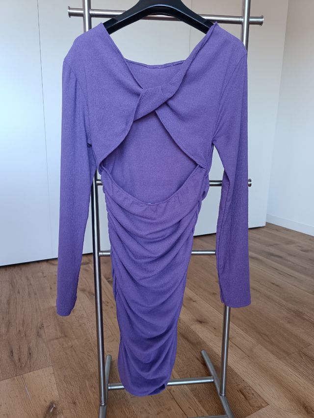 Coppia di abiti x uscire taglia S, viola e verde.