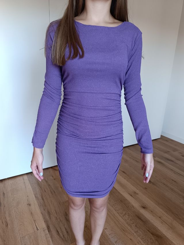 Coppia di abiti x uscire taglia S, viola e verde.