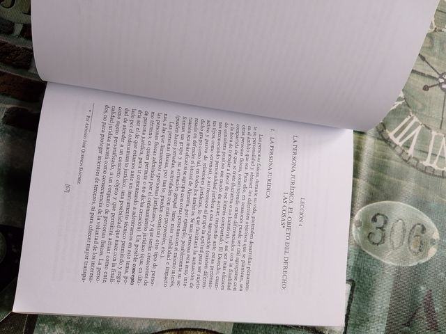 Lecciones de Derecho Civil y código civil