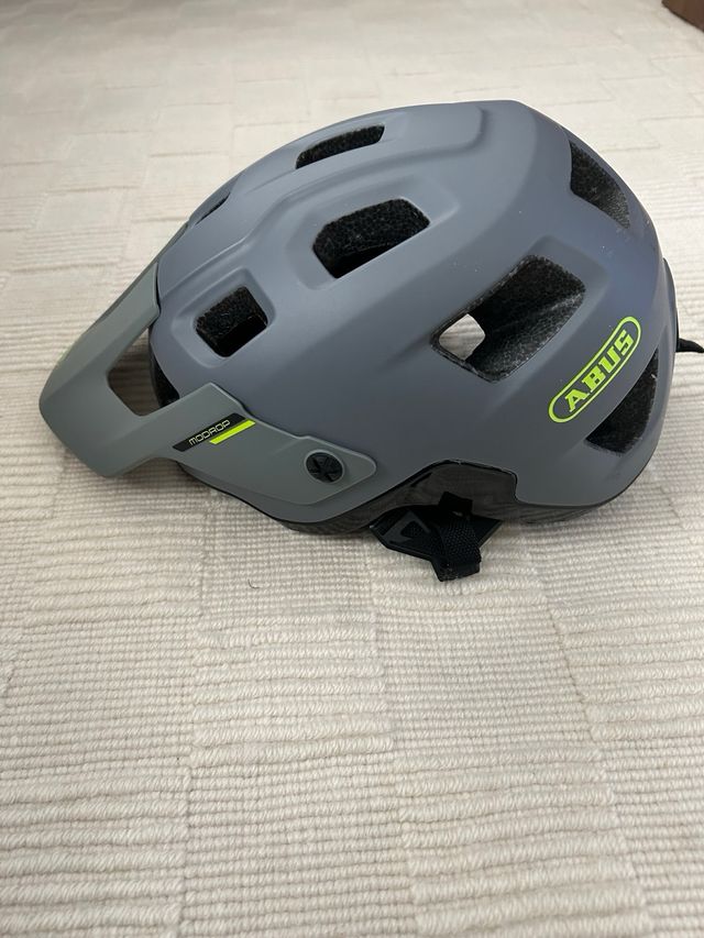 Casco Ciclismo Abus Modrop Gris
