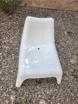 Sillón de plástico blanco Ikea