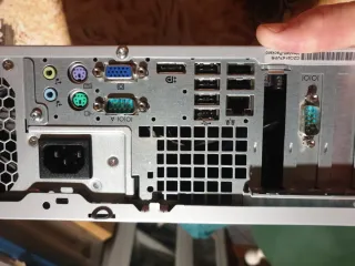 2 Mini PC's eMachines, más un hp compaq.