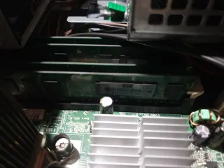 2 Mini PC's eMachines, más un hp compaq.