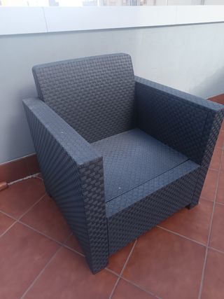 Divano per esterno in resina grigia
