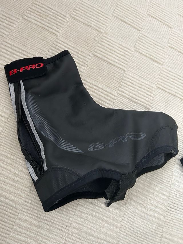 Cubre zapatillas ciclismo B-PRO negros