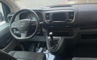 Se alquila furgoneta con 8 plazas