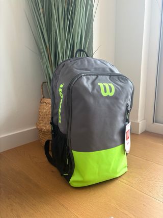 Mochila Wilson gris y verde neón