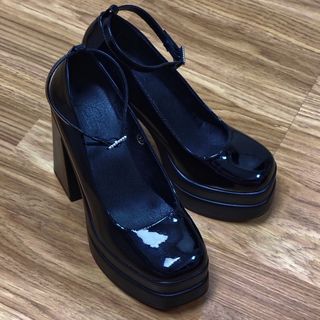 Zapatos charol negros plataforma