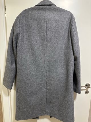 Abrigo gris elegante