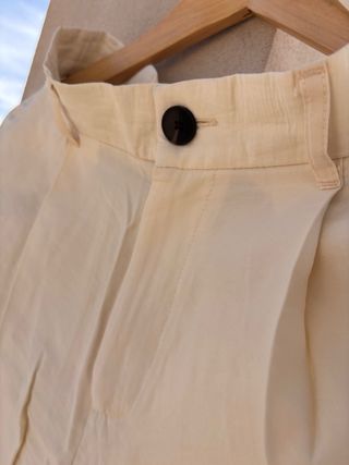 Pantalón Zara beige tela