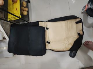 Funda asiento coche negra con ribete rojo