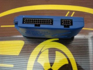 Centralita Bluetooth Teléfono Parrot 12V 300MA PL020040AB7E402991