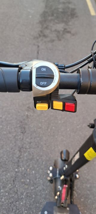 Patinete Eléctrico con Puerto USB Sabway