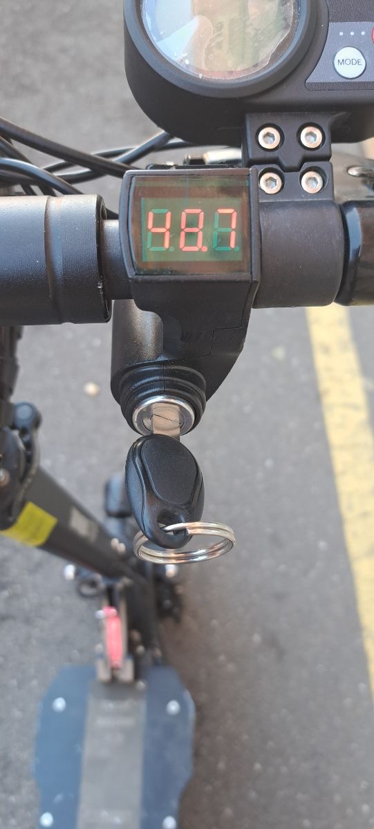 Patinete Eléctrico con Puerto USB Sabway