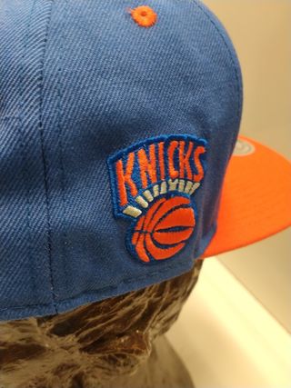 Gorra New Era New York Knicks Azul y Naranja