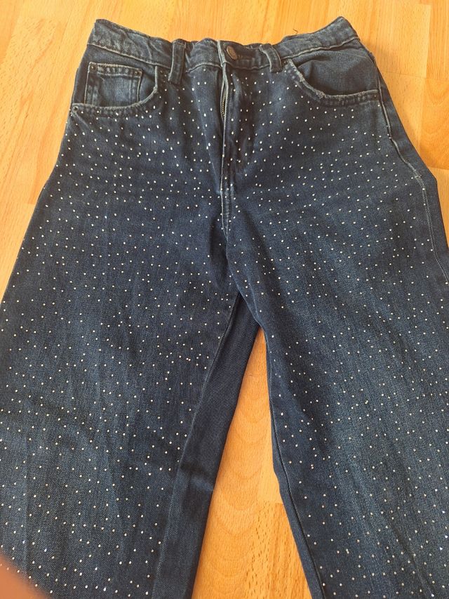 Pantalón vaquero con brillantes de zara talla 13-1