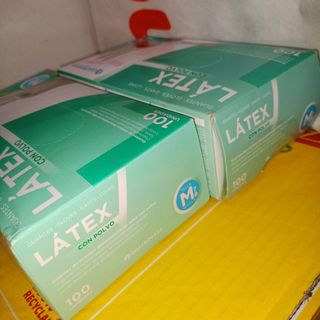 200 GUANTES LÁTEX CON POLVO CUATROGASA TALLA M NUE
