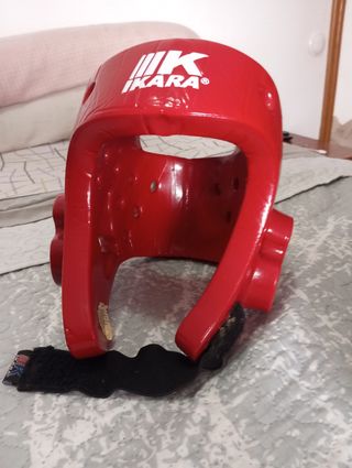 Casco de Karate Rojo IKARA