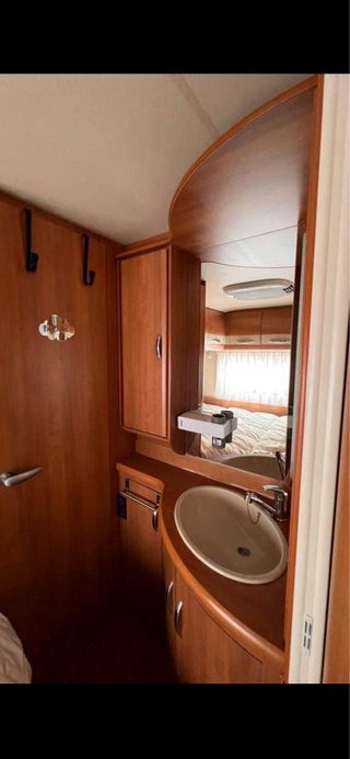Caravana Hobby 560 KMFE Excellent