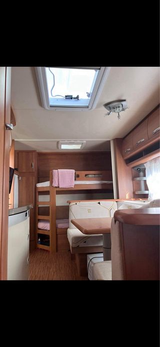 Caravana Hobby 560 KMFE Excellent